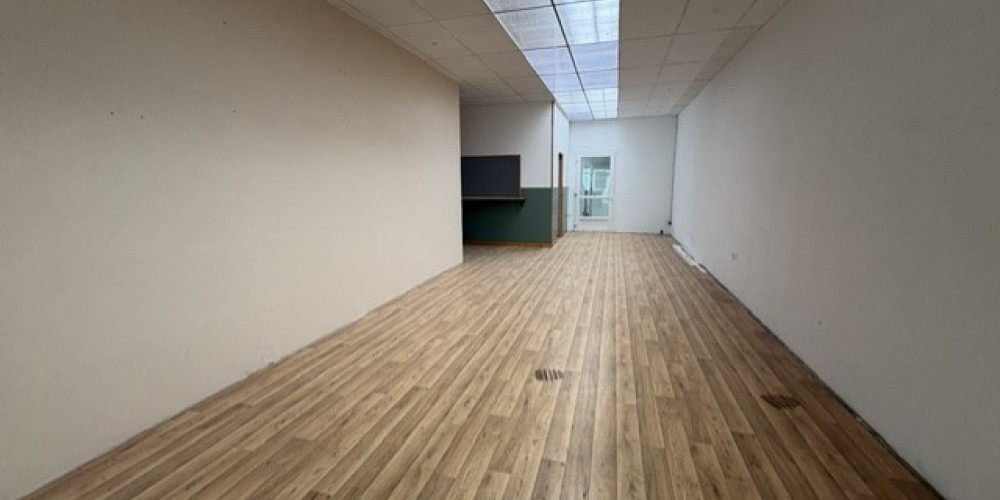 local commercial à URRUGNE (64122)